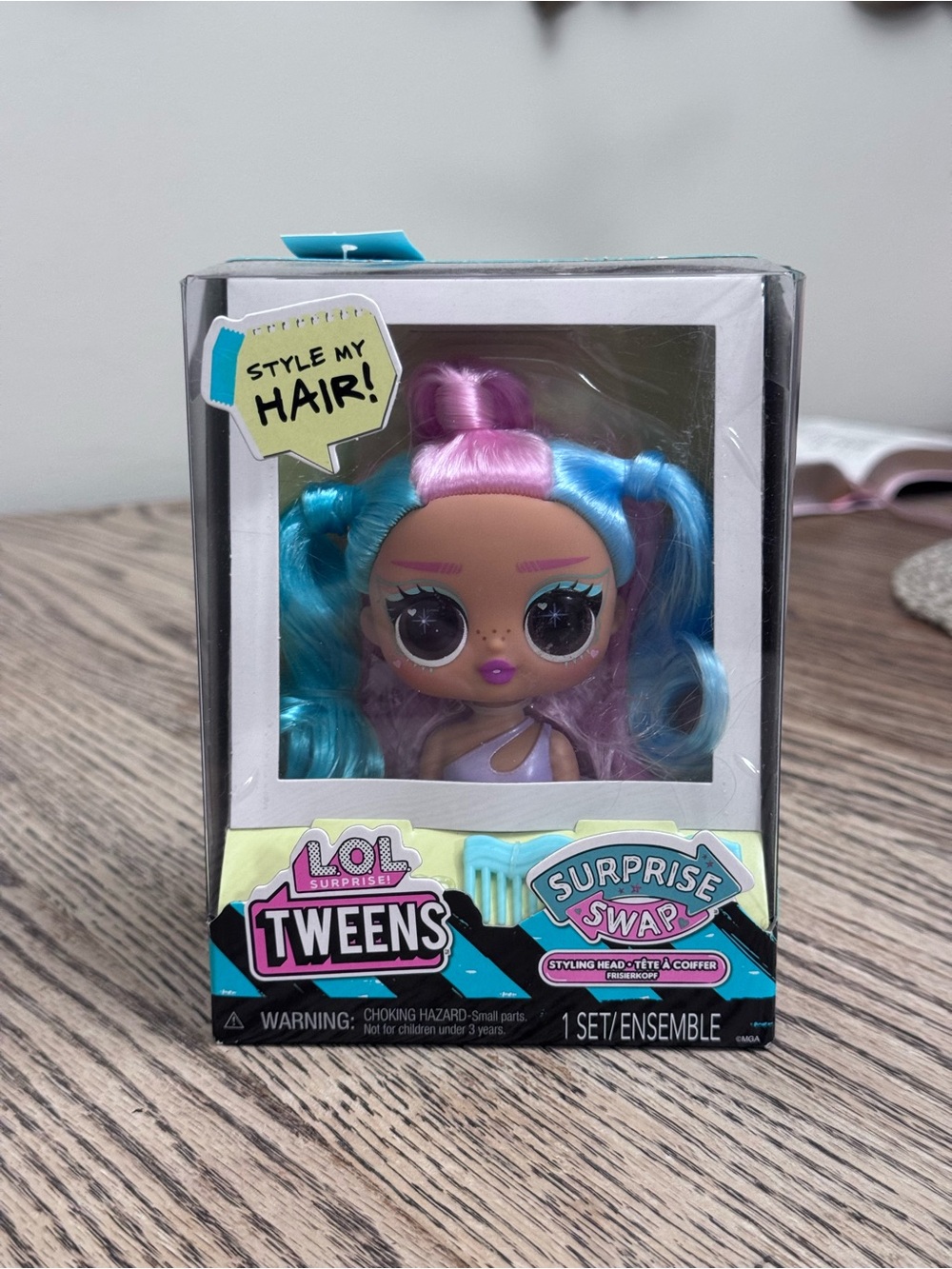 L.O.L. Surprise! Tweens Styling Head in Pink & Blue